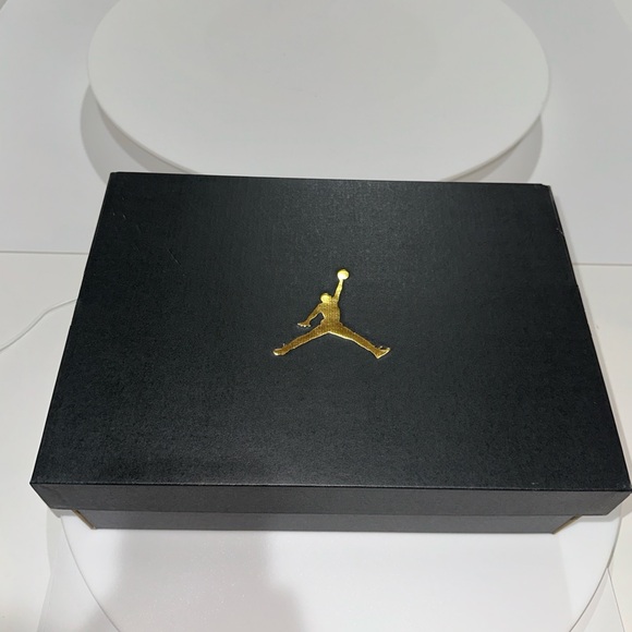 NWOT Air Jordan 1 size 11 - Picture 3 of 9